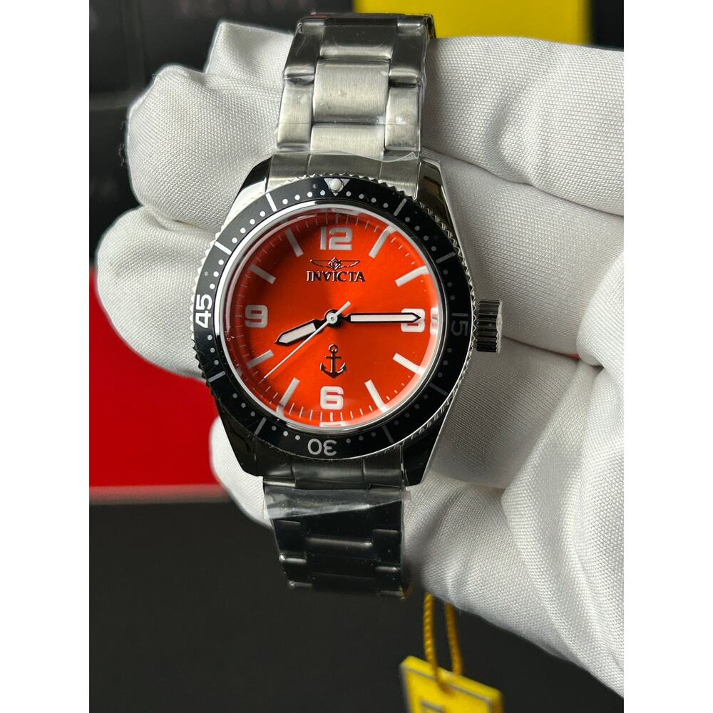 Invicta Pro Diver 38mm Red Watch / $199 Retail!! / Brand New